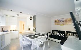 Every Sky Apartament Konstytucji 3 Maja 66/1